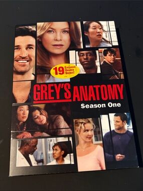 Grey's Anatomy Season One 2-DVD Set Slipcase 18 Bonus Scenes